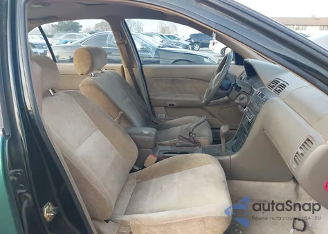 1997 Nissan Maxima Gle/Gxe/Se z USA, uszkodzony, nr VIN JN1CA21DXVT831618